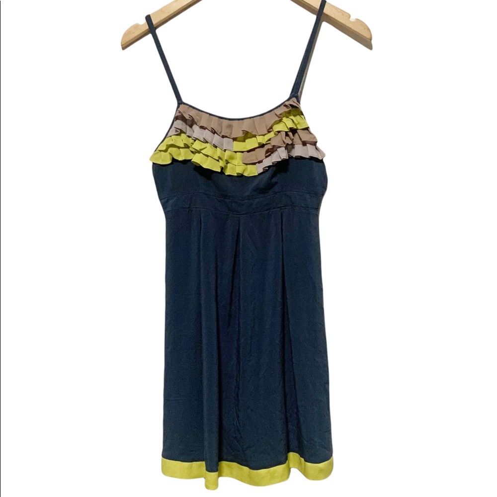 🎄3/$15 Kimchi Blue Ruffle Smocked Back Cami Tank Top M